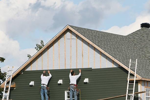 Professional Siding Installation technician working in Milltown, NJ